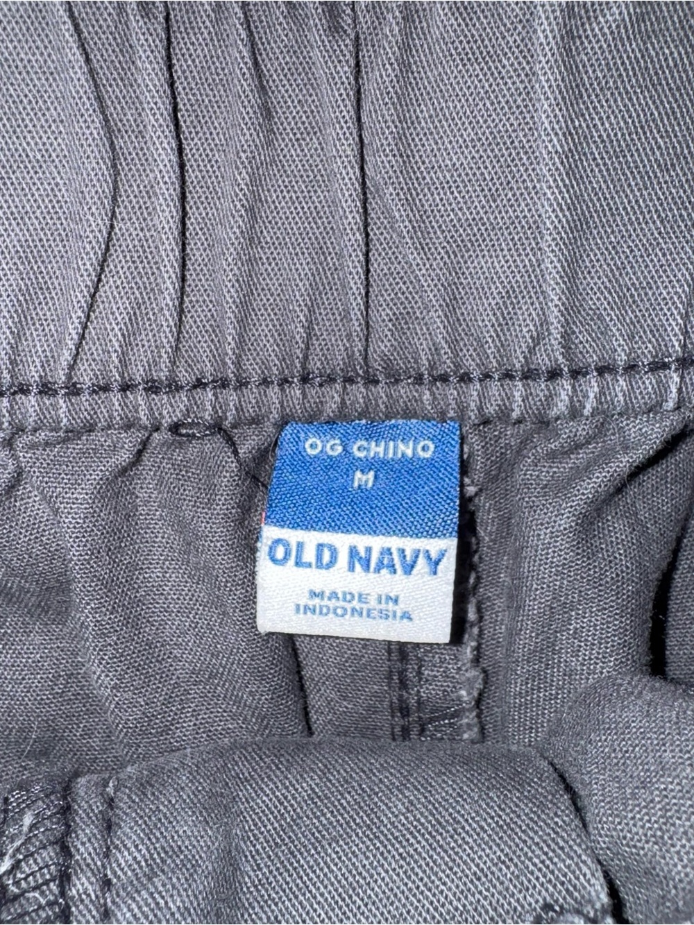 Women's Grey Old Navy Casual Stretch Shorts - Picture 2 of 6